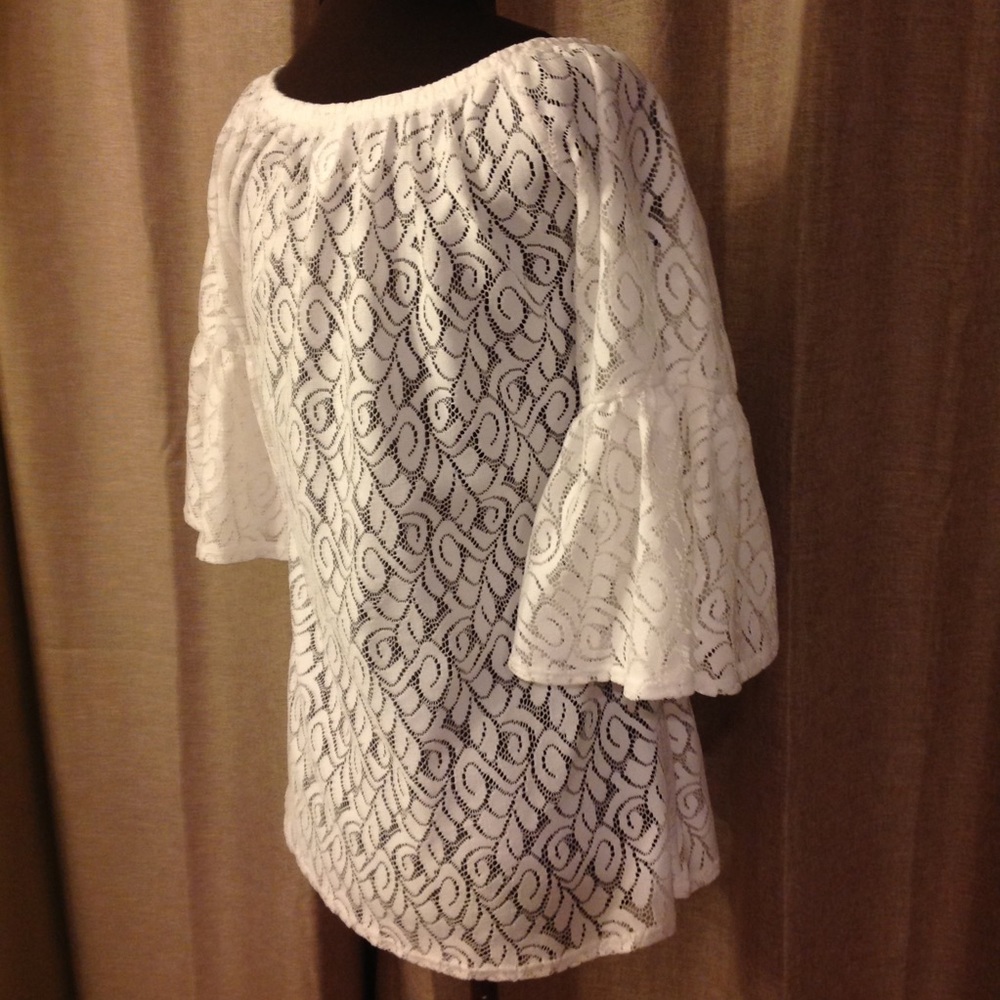 Lace Top with 3/4 Sleeves - Picture 3 of 5